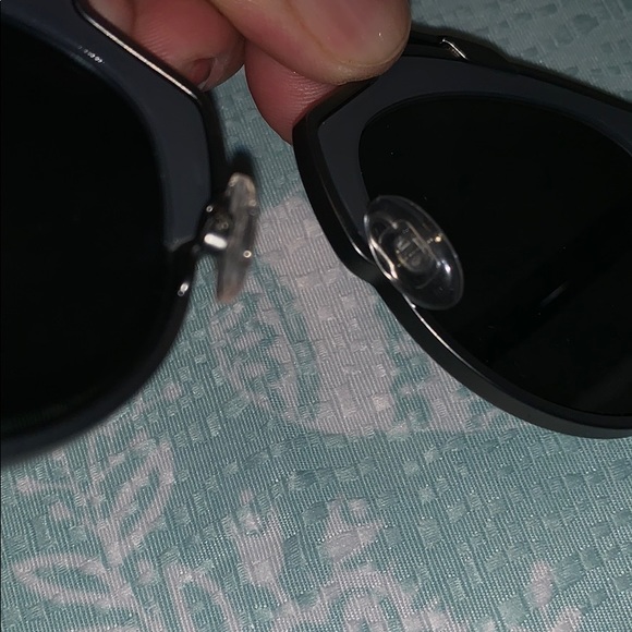 Authentic DIOR - Picture 3 of 5